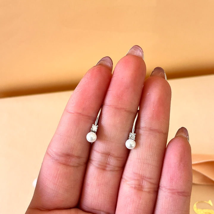 Zircone and white pearls sterling silver hooks