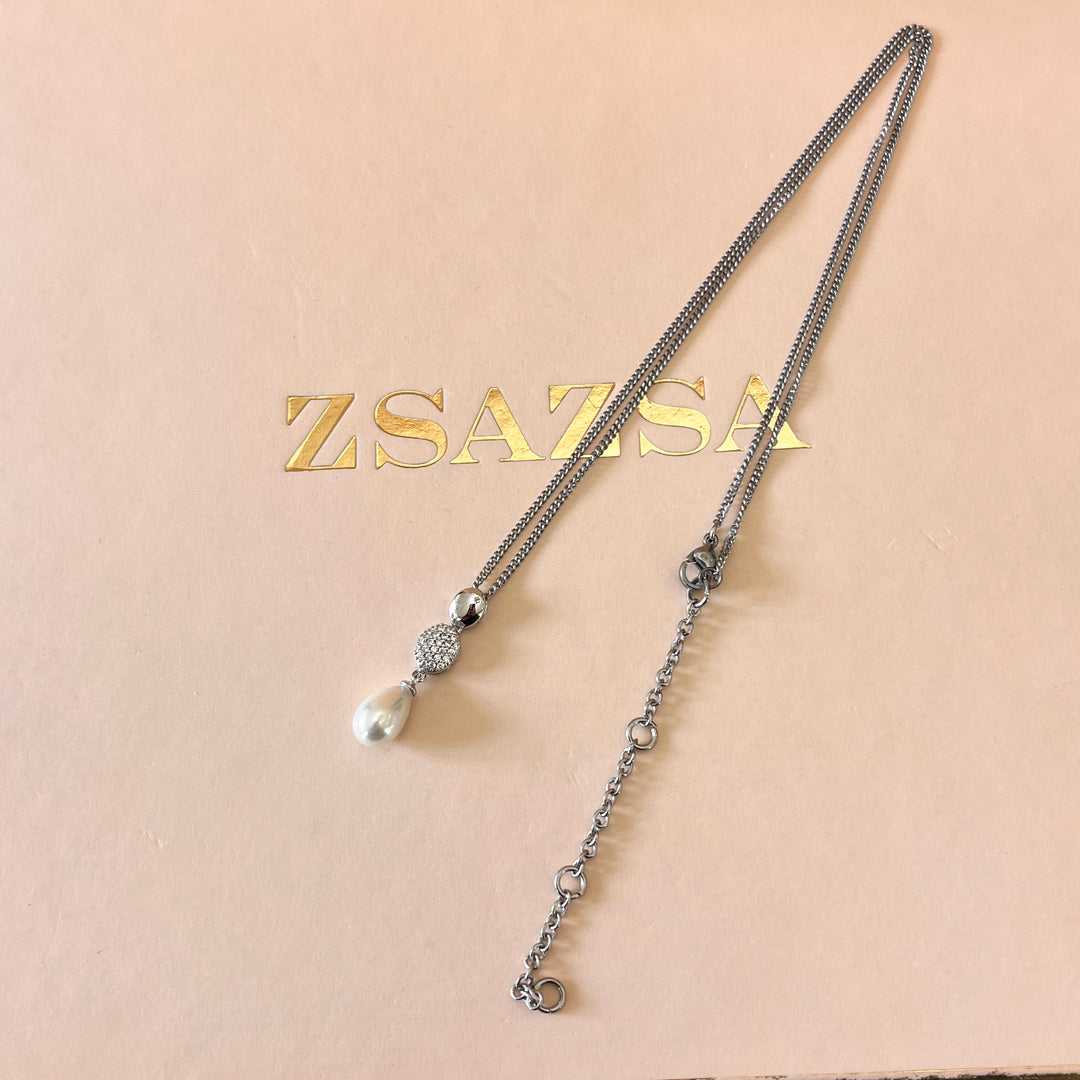 Zircone and teardrop white pearls sterling silver set