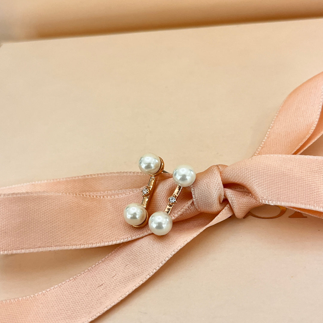 zircone and white pearls rose gold plated studs