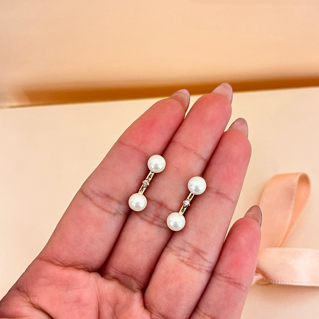 zircone and white pearls rose gold plated studs