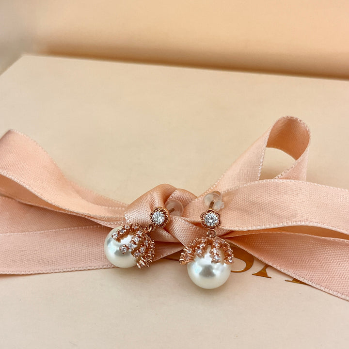 Zircone and white pearls rose gold plated earrings