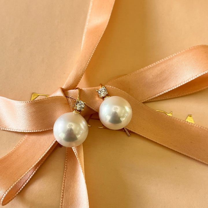 Zircone and white Mallorca pearls gold plated hooks