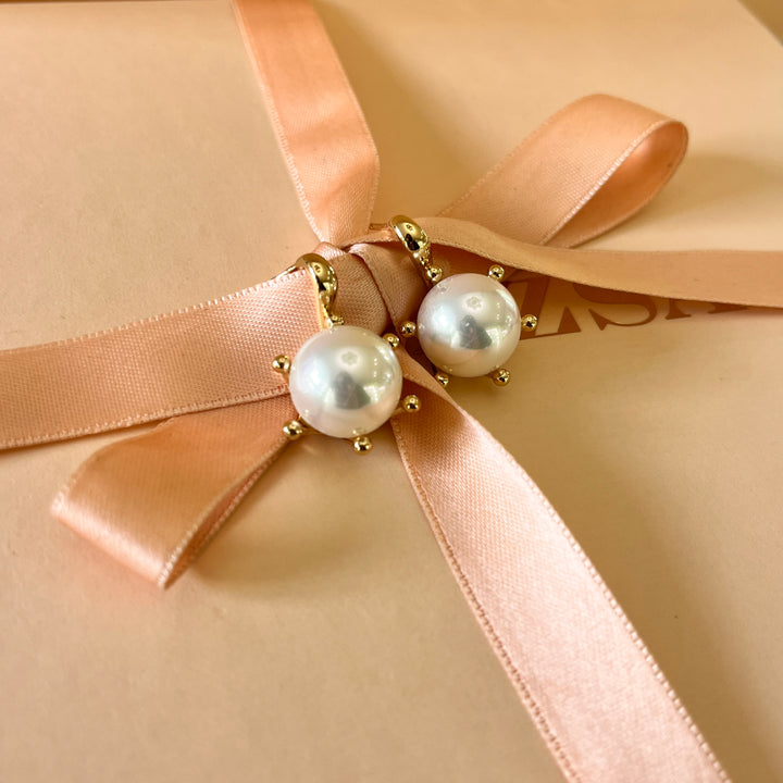 White Mallorca pearls gold plated earrings