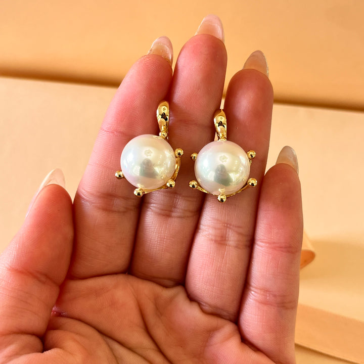 White Mallorca pearls gold plated earrings