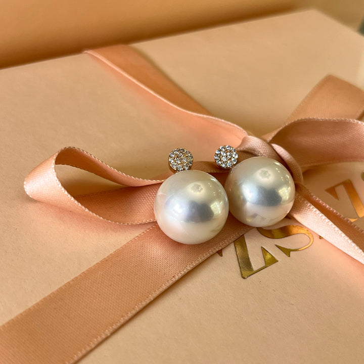 Zircone and white Mallorca pearls gold plated studs