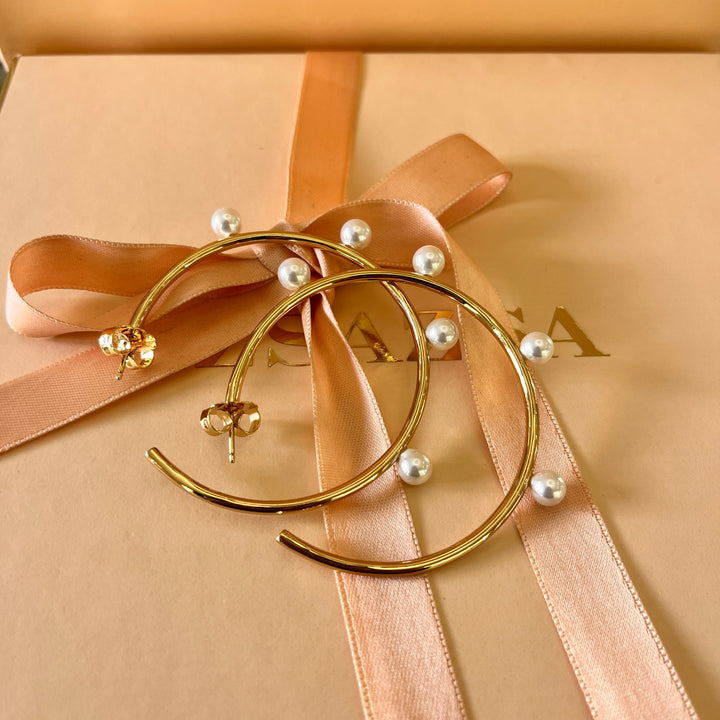 White Mallorca pearls gold plated hoops