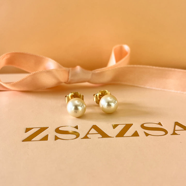 Cream Mallorca pearls gold plated studs