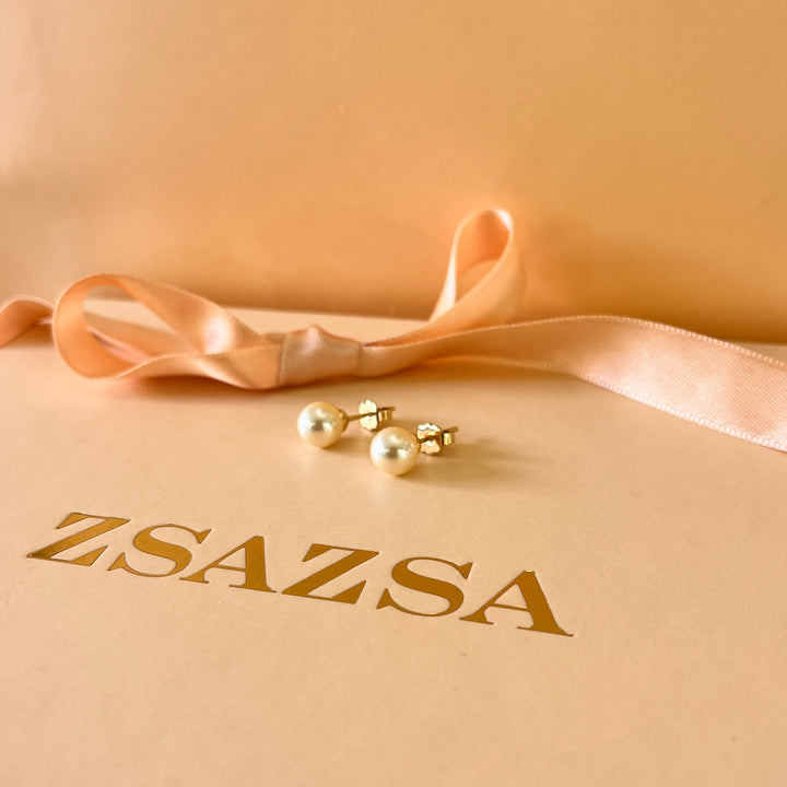 Cream Mallorca pearls studs