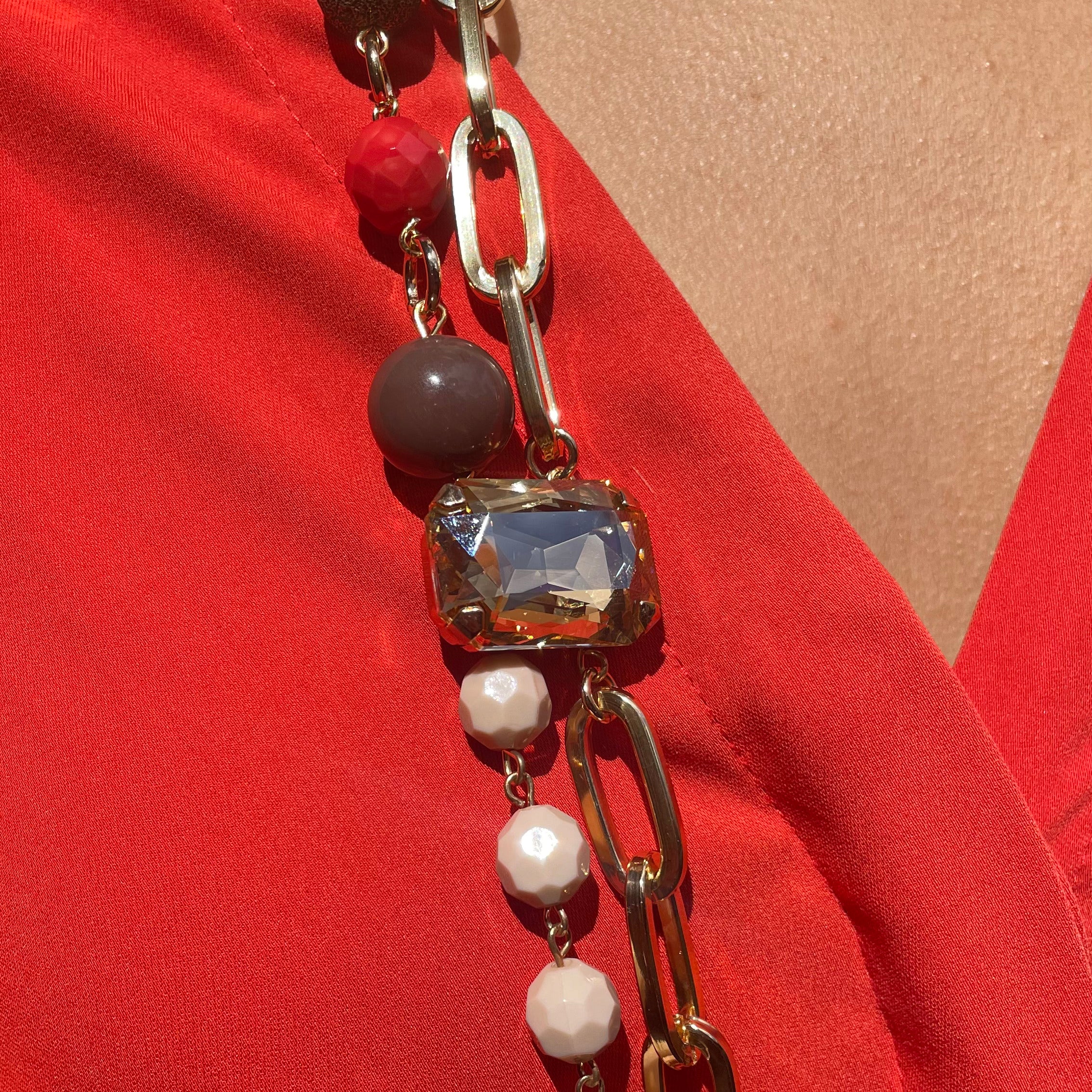 Elegant long necklace with Swarovski crystal