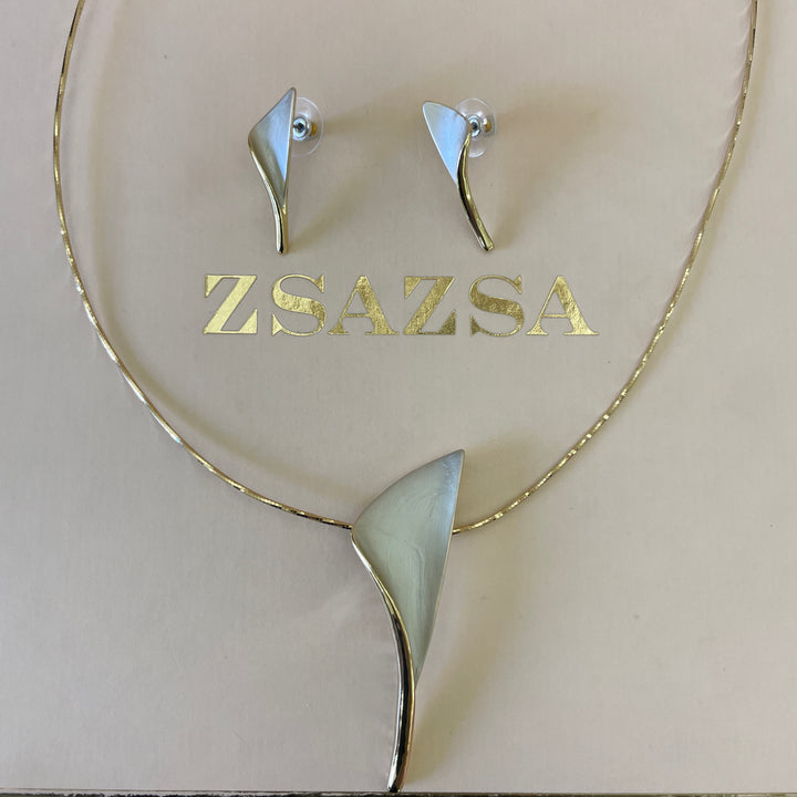 Enamel light grey curved gold plated set