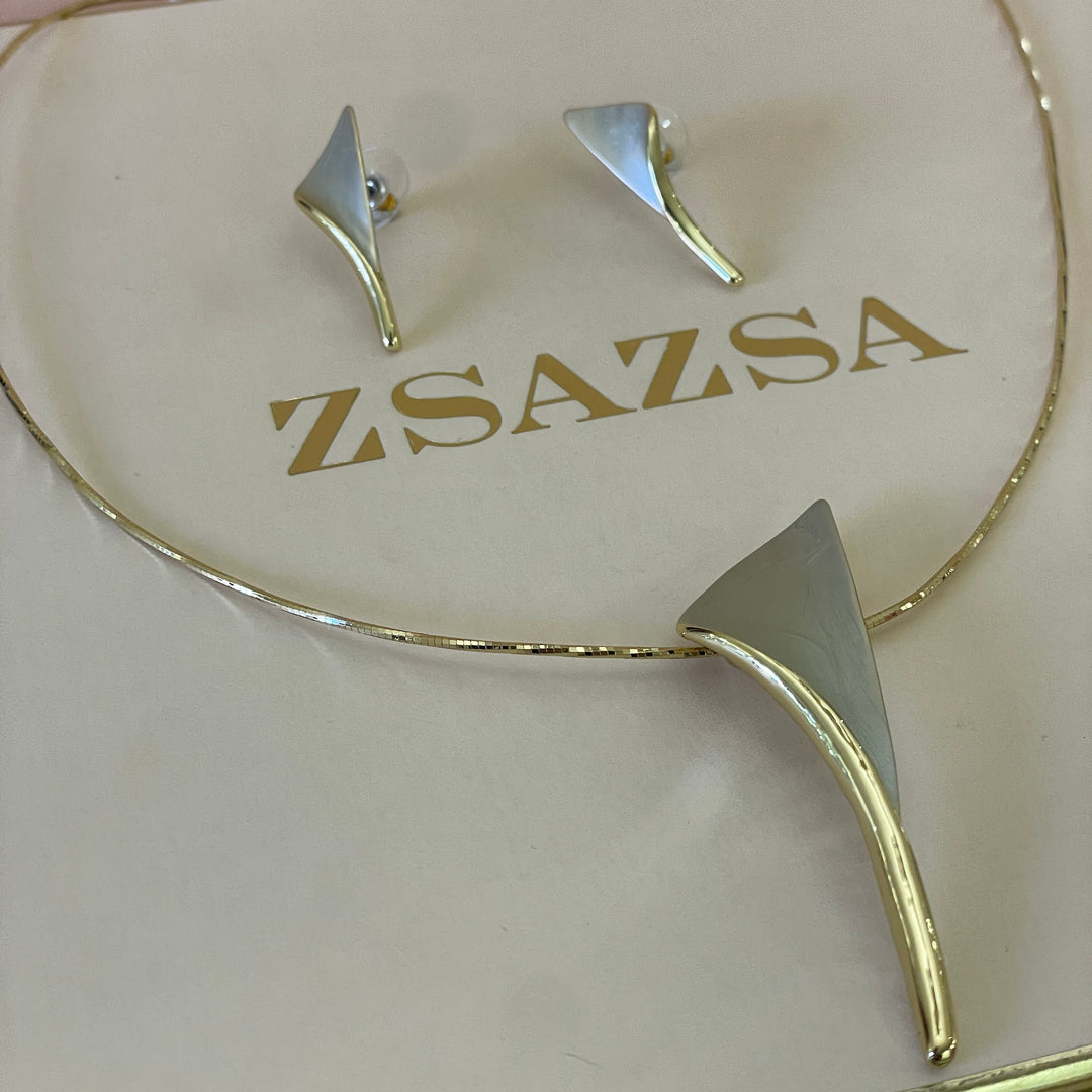 Enamel light grey curved gold plated set