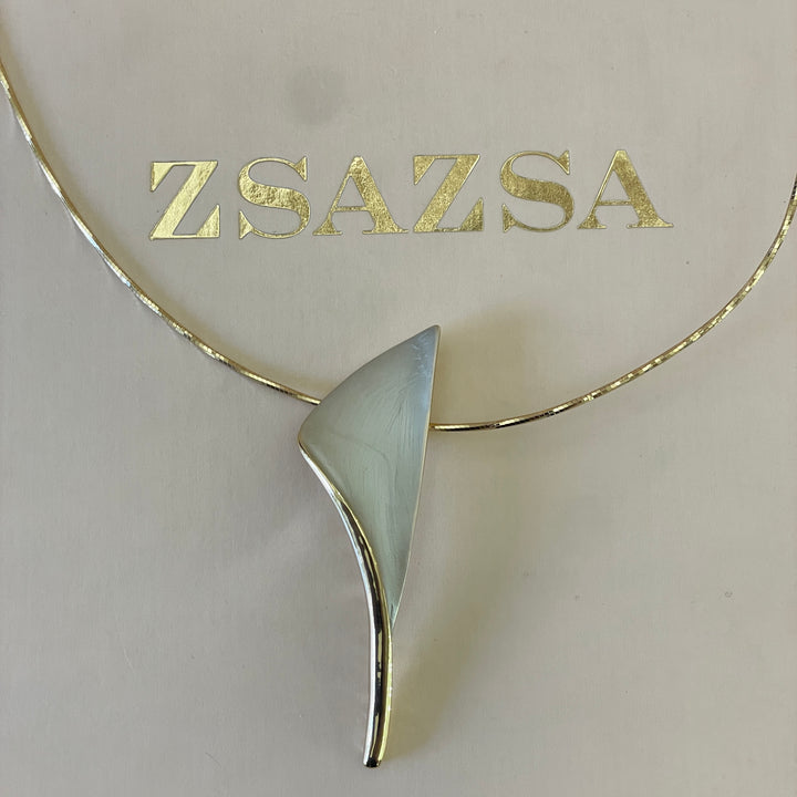 Enamel light grey curved gold plated set