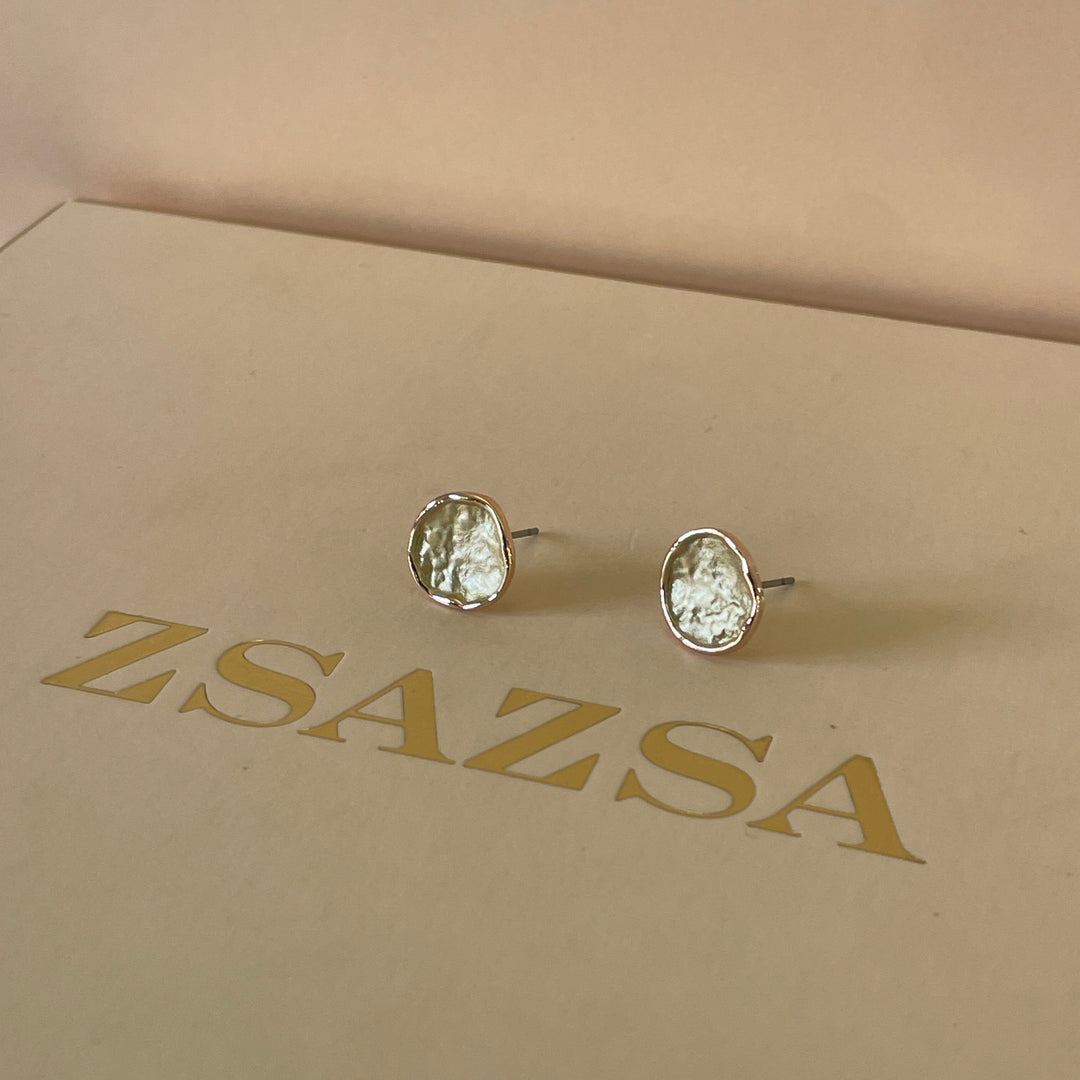 Enamel lime green studs earrings
