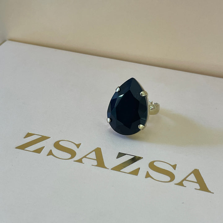 Preciosa crystal larger teardrop black with gold plated ring
