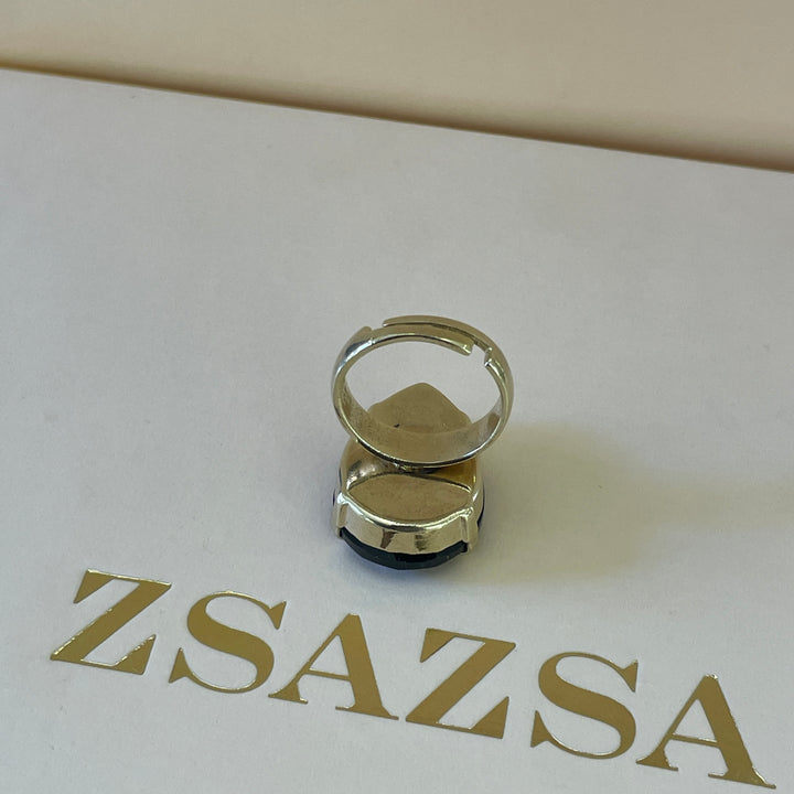 Preciosa crystal larger teardrop black with gold plated ring
