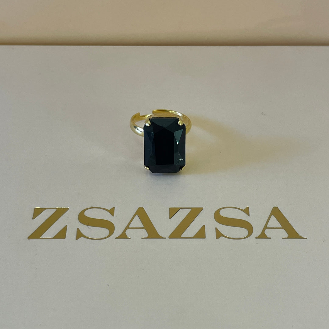 Preciosa crystal rectangle black with gold plated ring