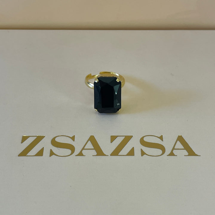 Preciosa crystal rectangle black with gold plated ring