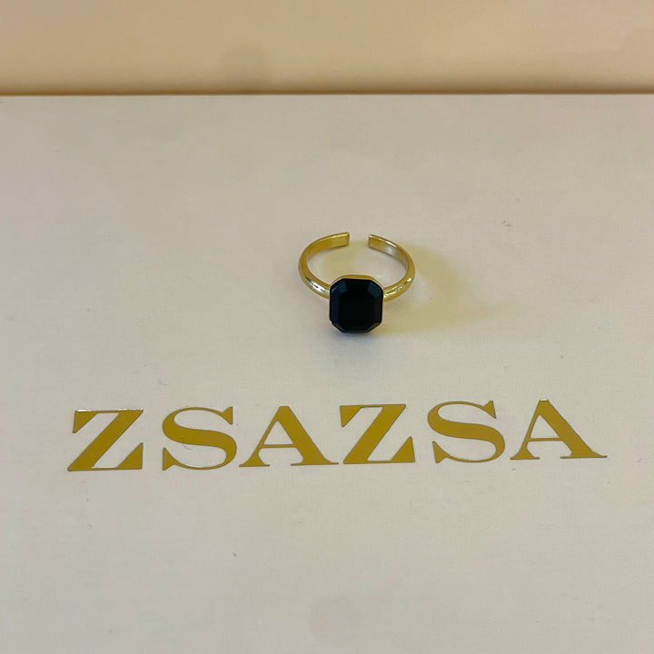 Rhinestone crystal rectangle black with gold plated ring