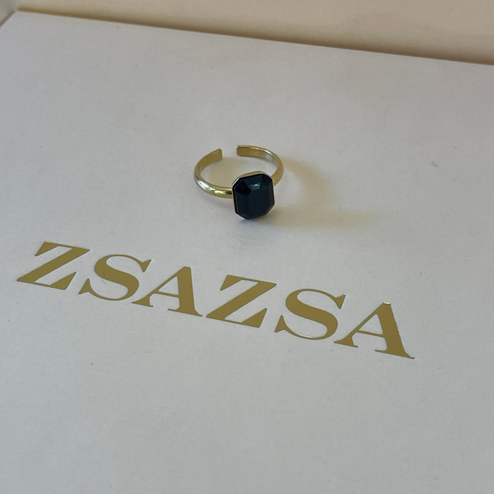 Rhinestone crystal rectangle black with gold plated ring