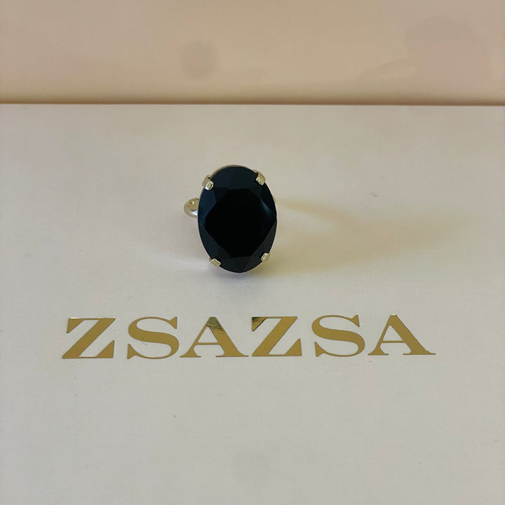 Preciosa crystal larger oval black with gold plated ring