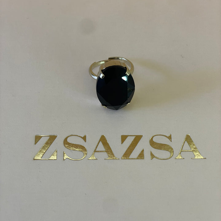 Preciosa crystal larger oval black with gold plated ring