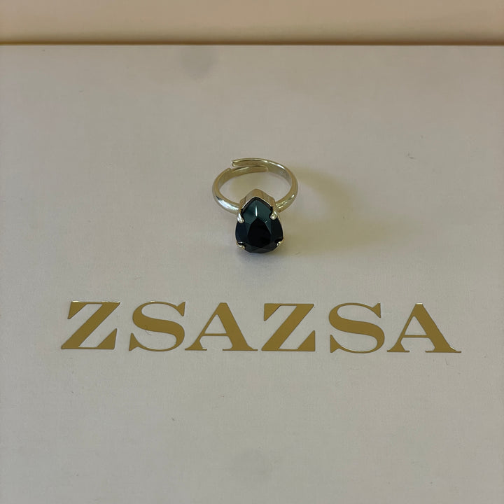 Preciosa crystal teardrop  black with gold plated ring