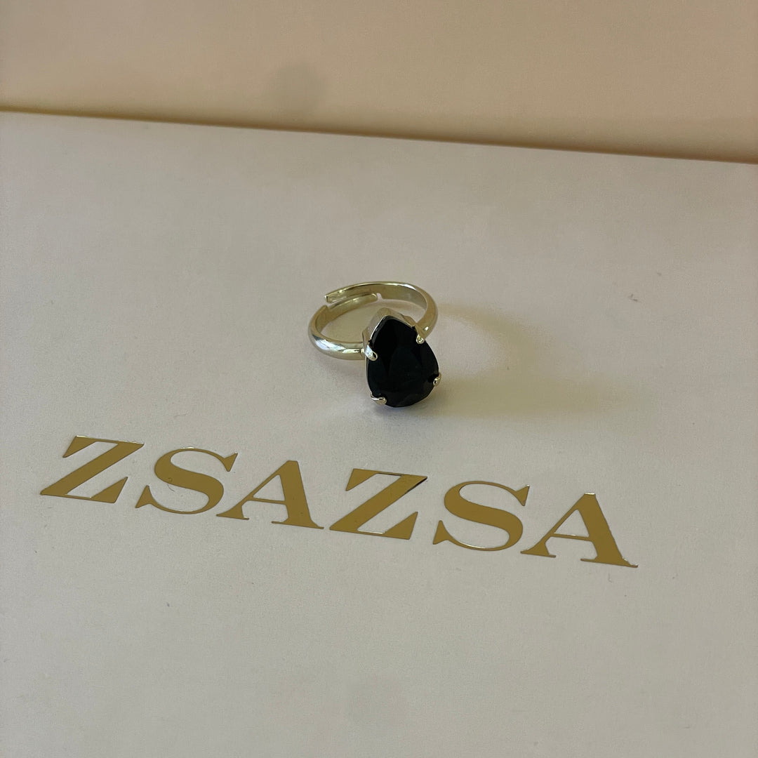 Preciosa crystal teardrop  black with gold plated ring