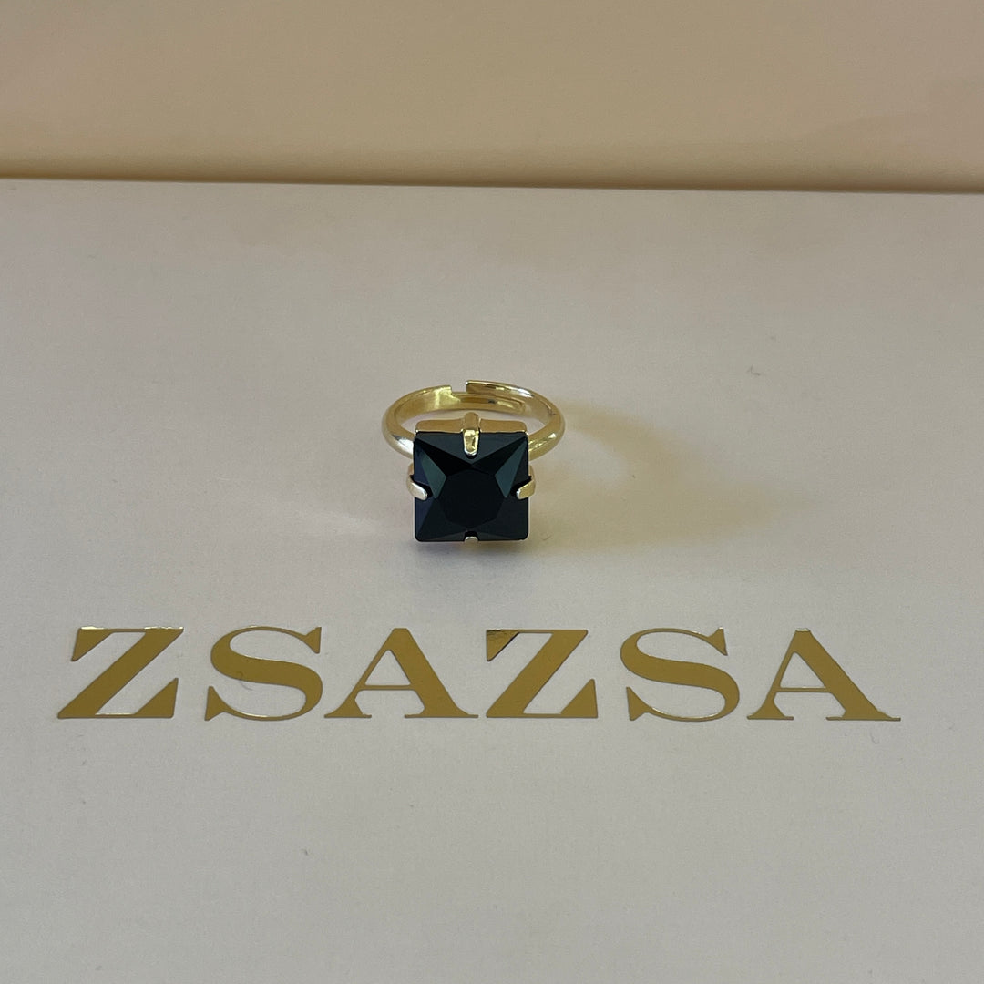 Preciosa crystal larger square black with gold plated ring