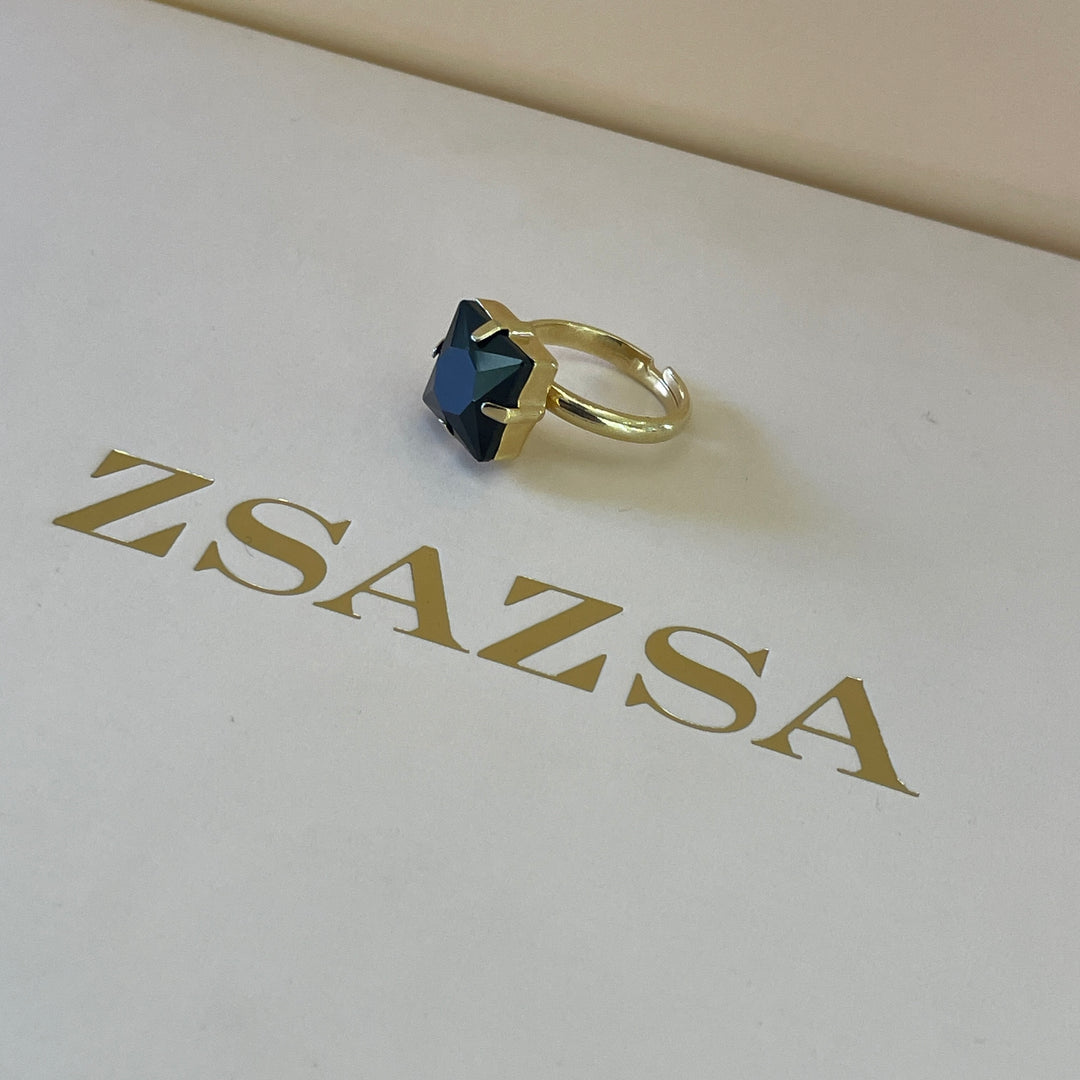 Preciosa crystal larger square black with gold plated ring