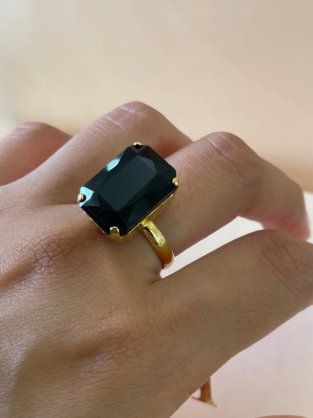 Preciosa crystal rectangle black with gold plated ring