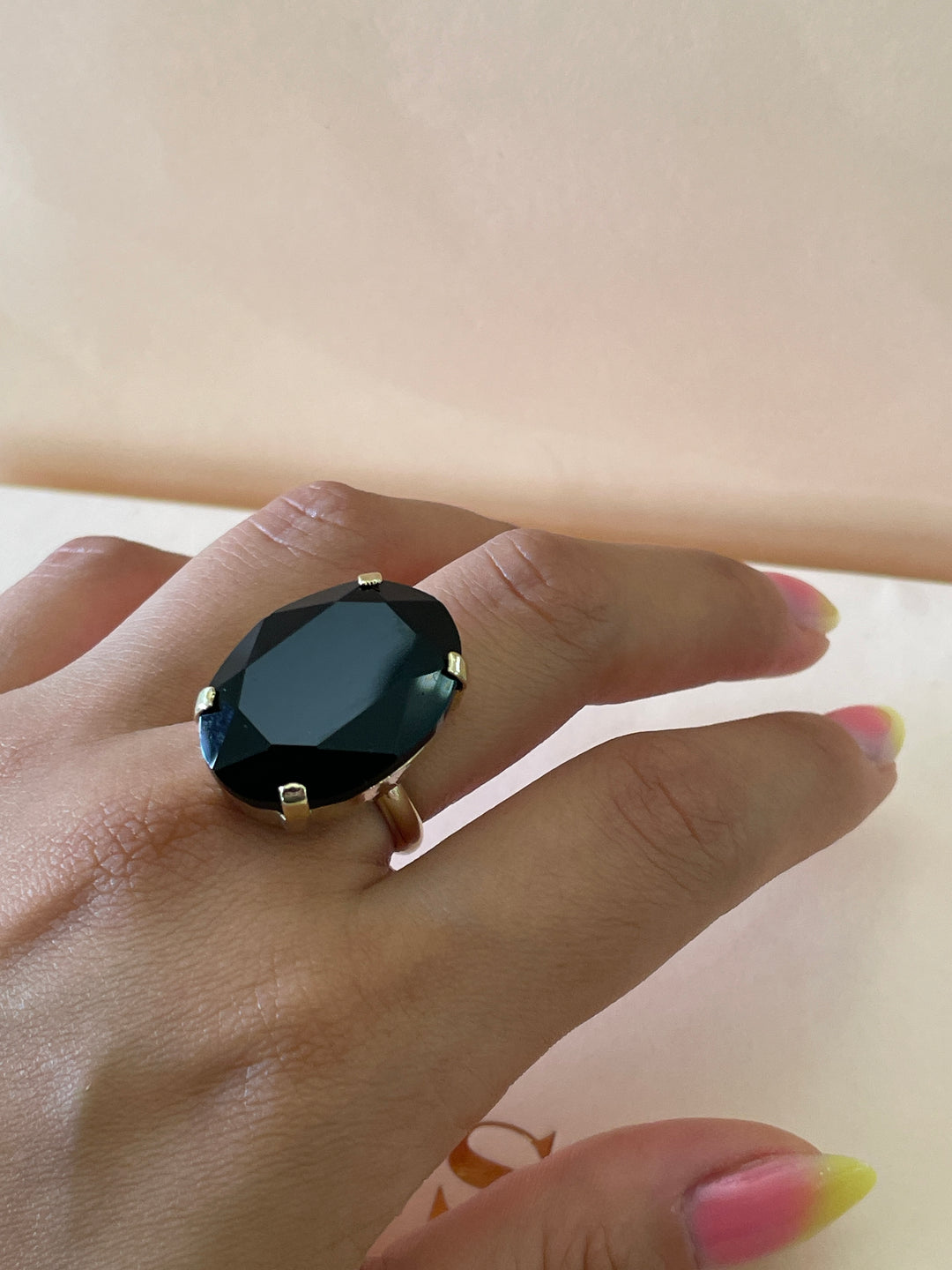 Preciosa crystal larger oval black with gold plated ring