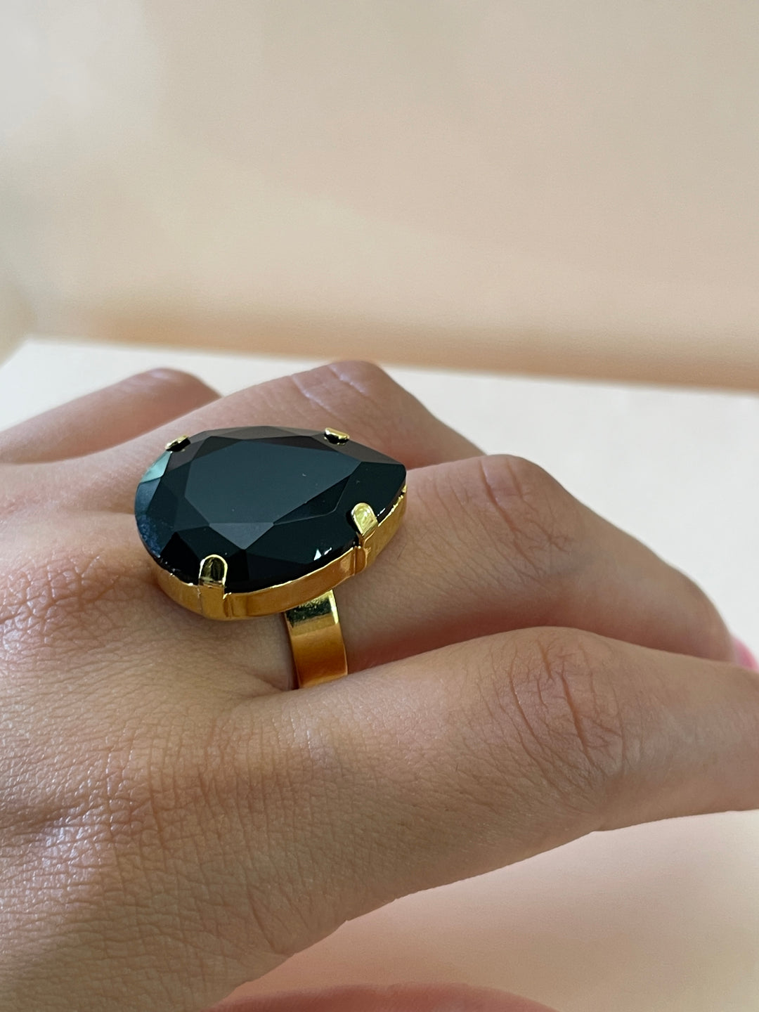Preciosa crystal larger teardrop black with gold plated ring