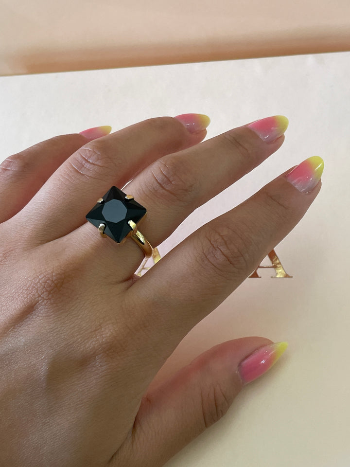 Preciosa crystal larger square black with gold plated ring