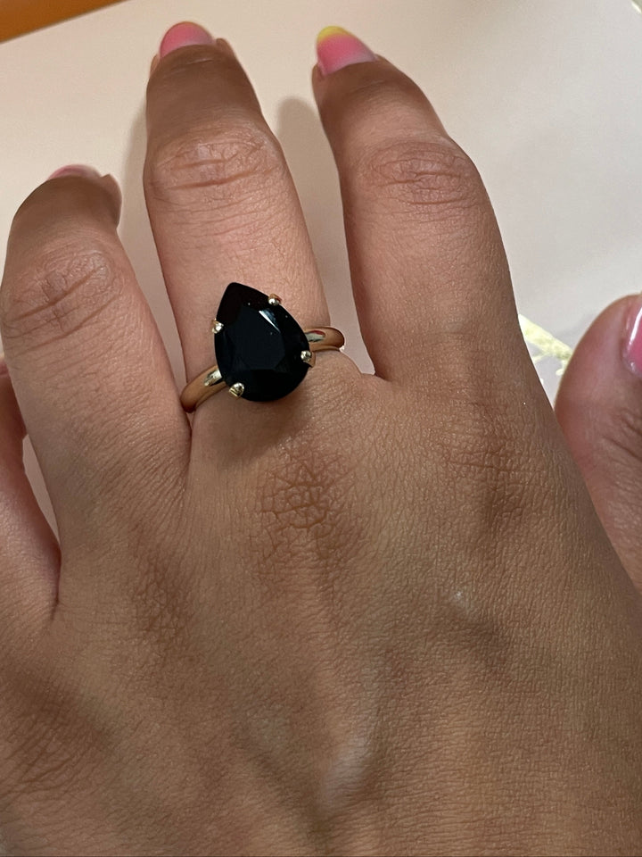 Preciosa crystal teardrop  black with gold plated ring