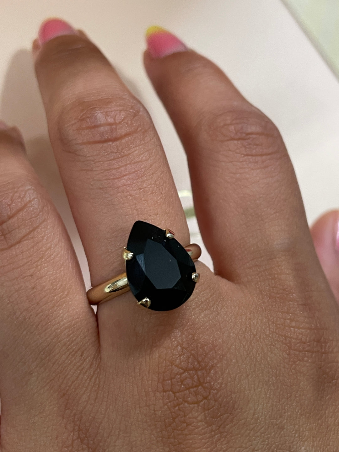 Preciosa crystal teardrop  black with gold plated ring