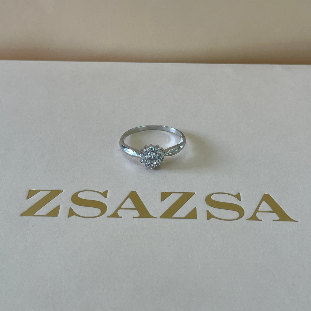 Zircone classic flower ring in white gold plating