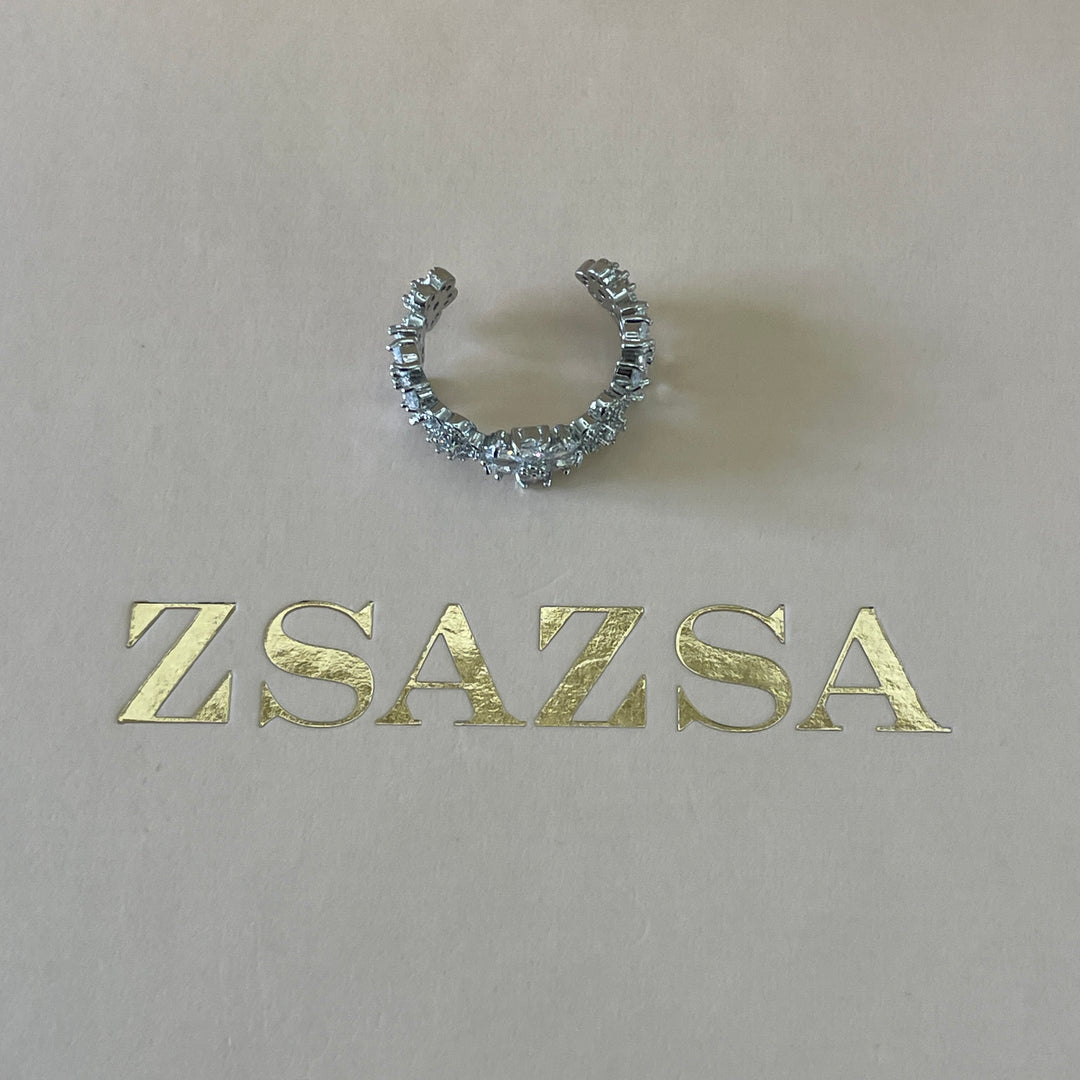 Zircone flower ring band in white gold plating