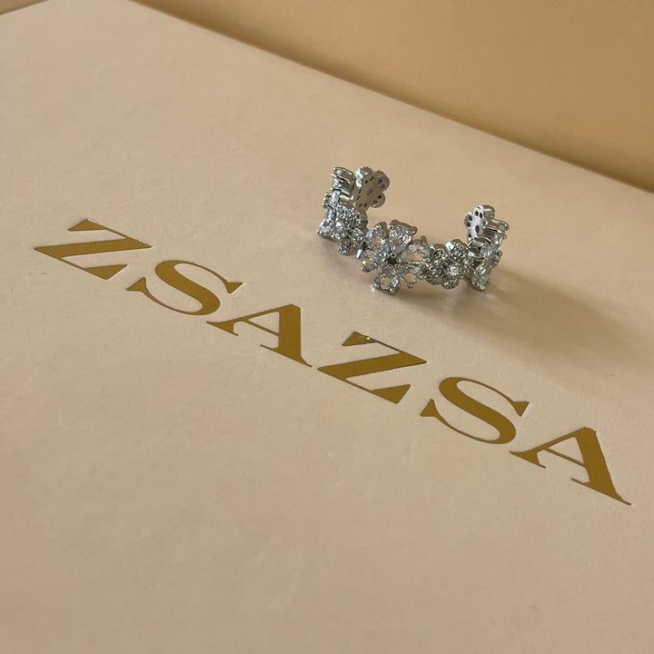 Zircone flower ring band in white gold plating