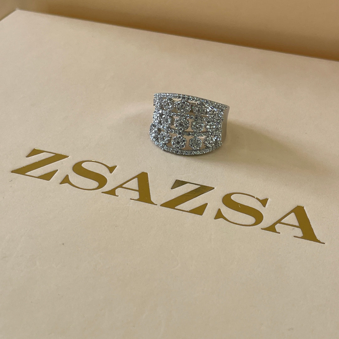 Zircone three row flower band ring in white gold plating