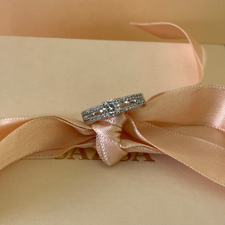 Zircone dainty two-row solitaire ring in white gold plating