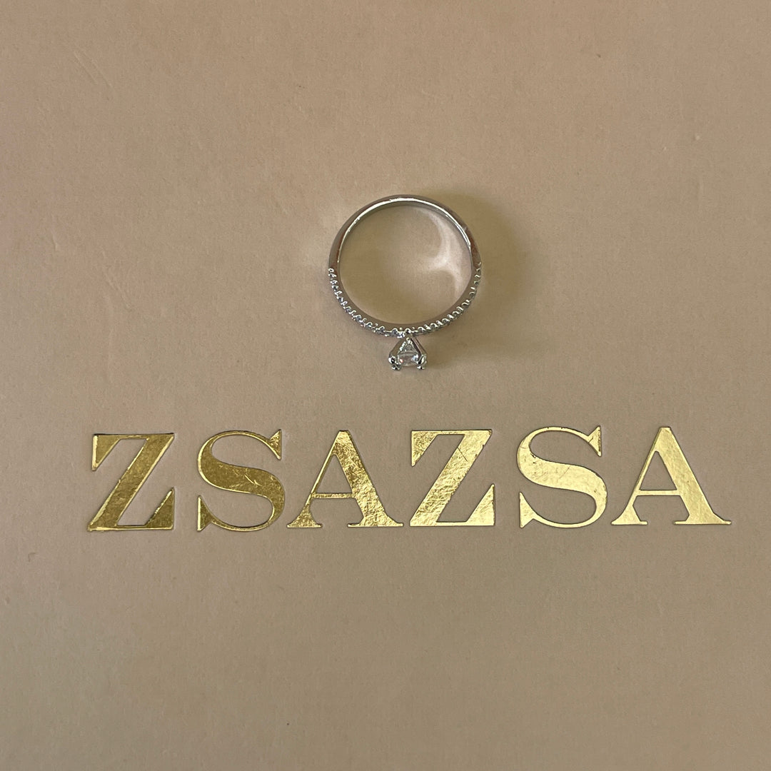 Zircone dainty solitaire with small crystals ring in white gold plating