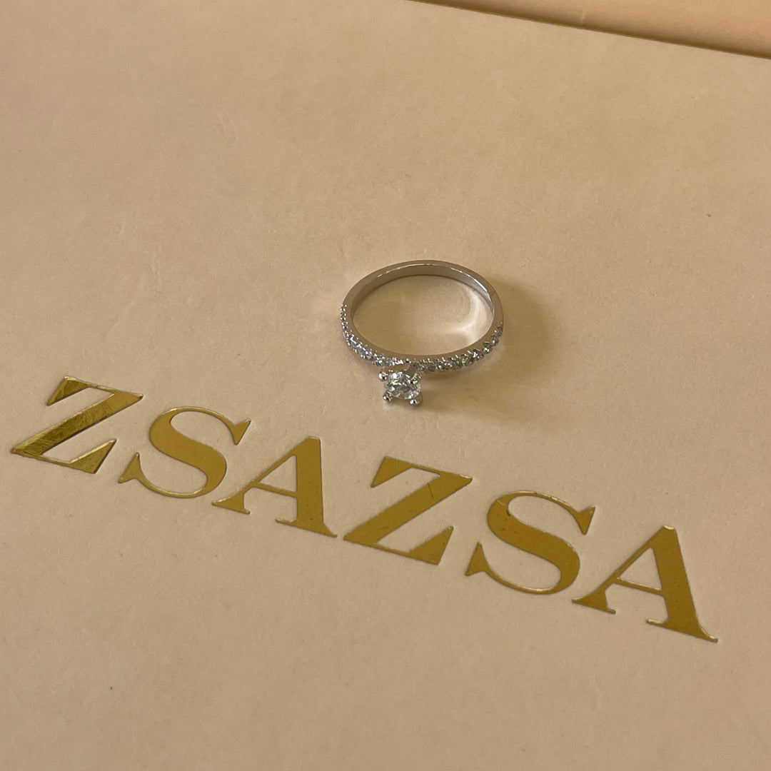 Zircone dainty solitaire with small crystals ring in white gold plating