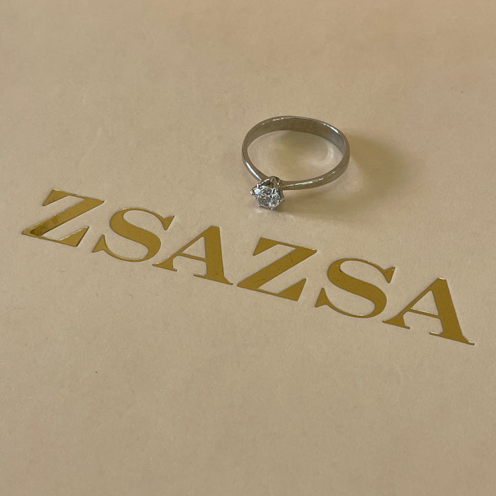 Zircone single solitaire  ring in white gold plating
