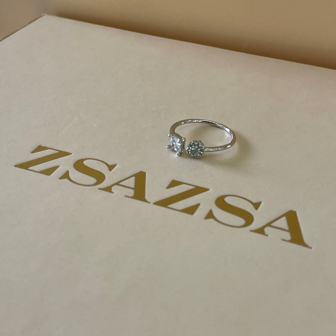 Zircone two stone flower and square ring in white gold plating