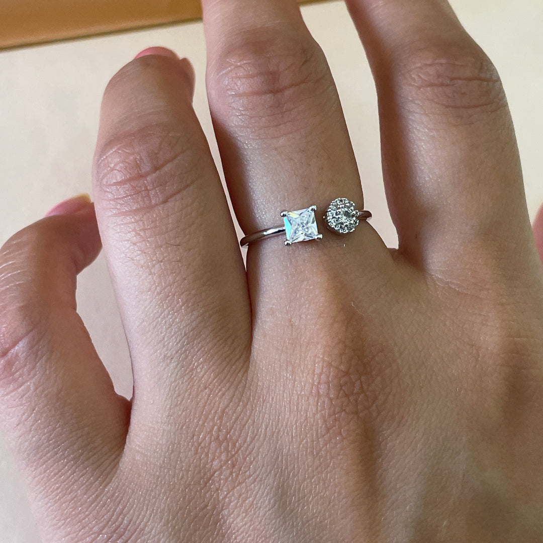 Zircone two stone flower and square ring in white gold plating