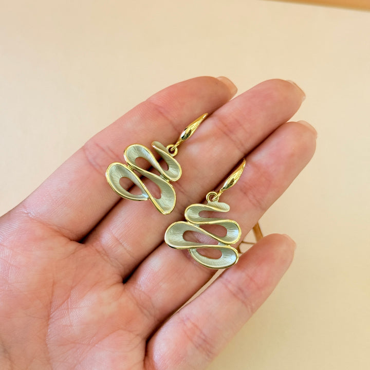 Enamel light grey curvy set