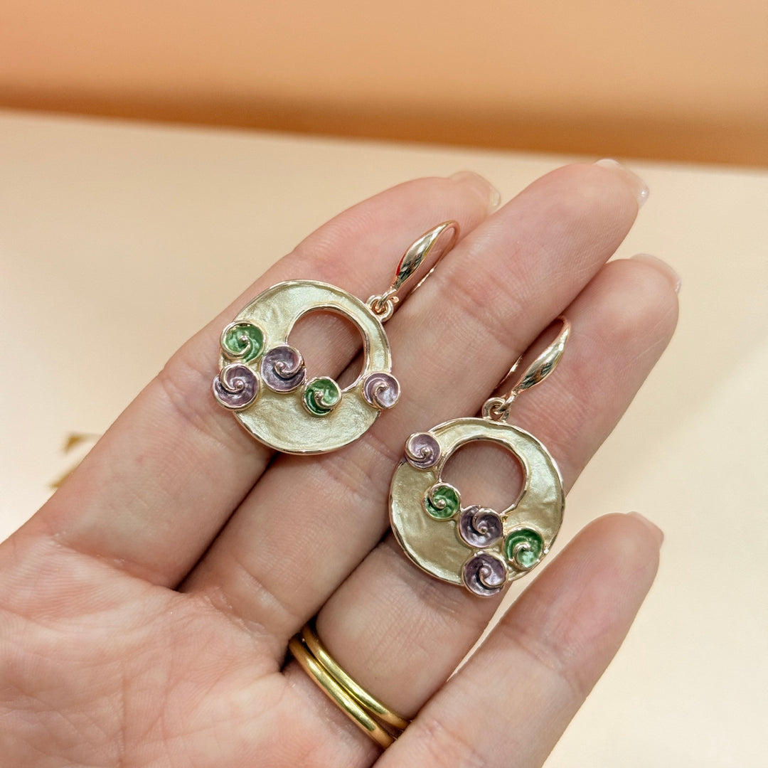 Enamel fuchsia and olive green spiral hooks
