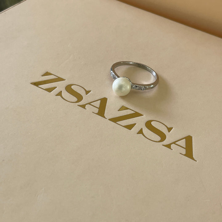 Silver pearl ring with dainty stones in white gold plating