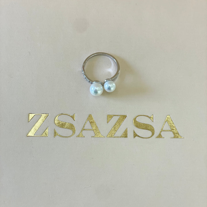 Sterling silver dainty flower with pearl inside ring