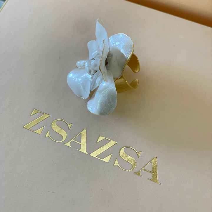 Pearl flower statement handmade ring in gold plating